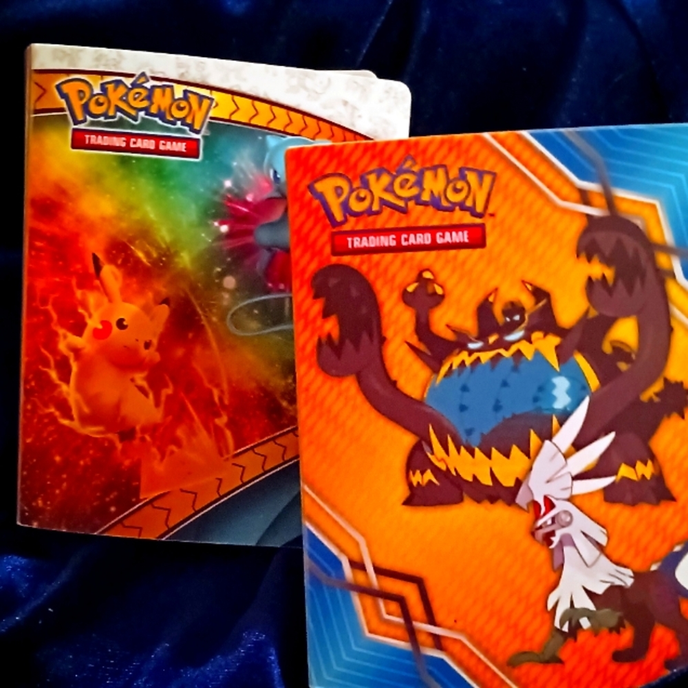 30ct. Pokemon (all character cards) in collectors binder